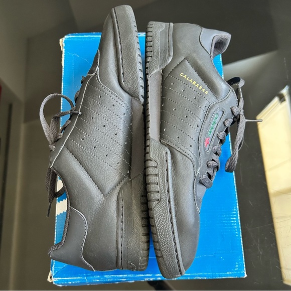 Adidas - Picture 4 of 8